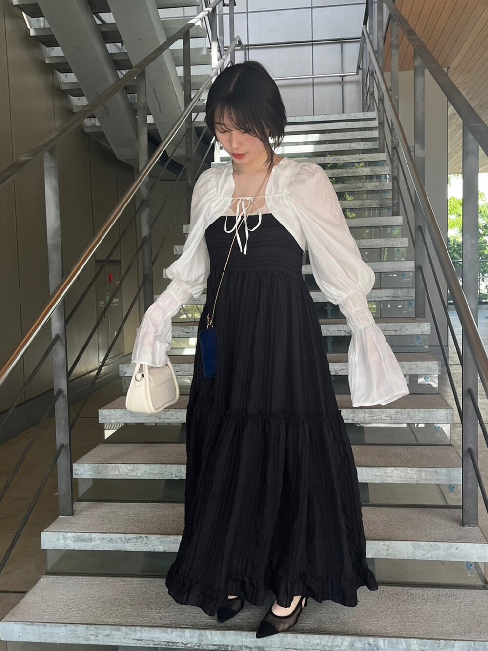 「休日コーデ、春服コーデ」｜「w closetのボリュームスリーブボレロ（カーディガン/ボレロ、ホワイト系）」を使った、manaさん（レディース・157cm）の春コーディネートの1枚目の写真