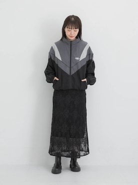 「アイテム（ナイロンジャケット）」を使った、yukaさん（レディース・165cm）の秋コーディネート
