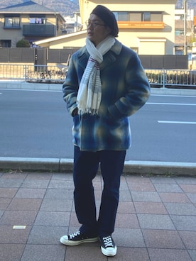 「アイテム（ストール/ショール、ホワイト系）」を使った、tsutomuneさん（メンズ・180cm）の冬コーディネート