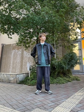「アイテム（カバーオール）」を使った、kyoroさん（メンズ・177cm）の秋コーディネート