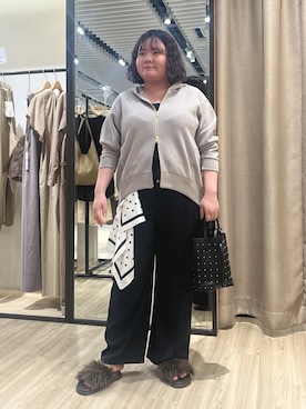 「Jena espace merveilleux（ジェナ　エスパスメルヴェイユ）のアイテム（Tシャツ/カットソー）」を使った、jiinajena77さん（レディース・159cm）の秋コーディネート