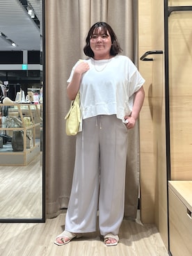 「Jena espace merveilleux(ジェナ エスパスメルヴェイユ)の【大好評につき再入荷】【サラサラ素材で涼しく着れる】ビッグ変形Tシャツ(Tシャツ/カットソー、ホワイト系)」を使った、jiinajena77さん(レディース・159cm)の夏コーディネート