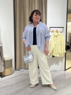 「Jena espace merveilleux(ジェナ エスパスメルヴェイユ)の【シャツのインナーに最適◎】【新色登場】スクエアタンクトップ(キャミソール、ブラック系)」を使った、jiinajena77さん(レディース・159cm)の春コーディネート