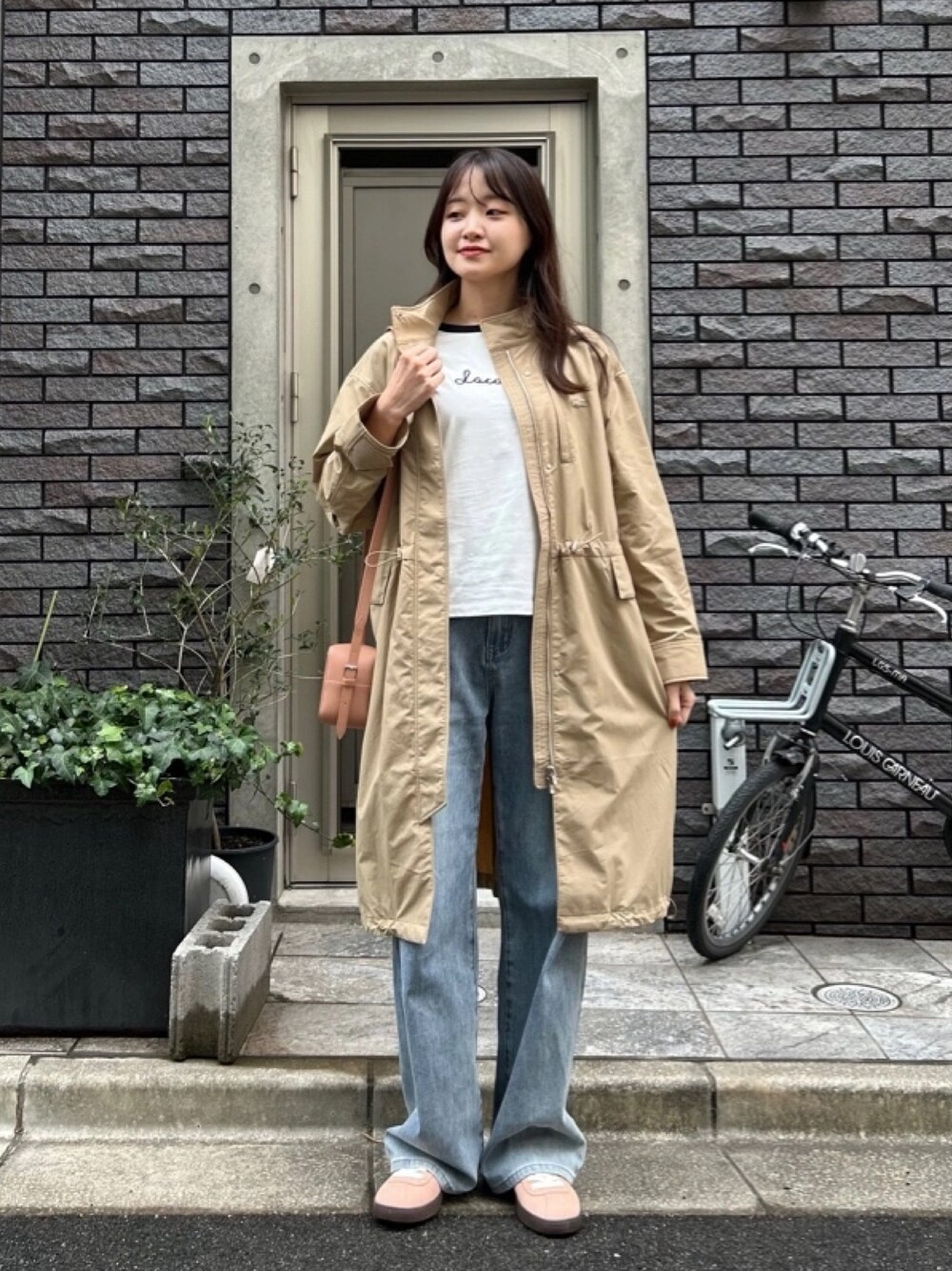LACOSTE ベージュ トレンチコート LACOSTEのトレンチコート（ベージュ系）を使ったレディース人気