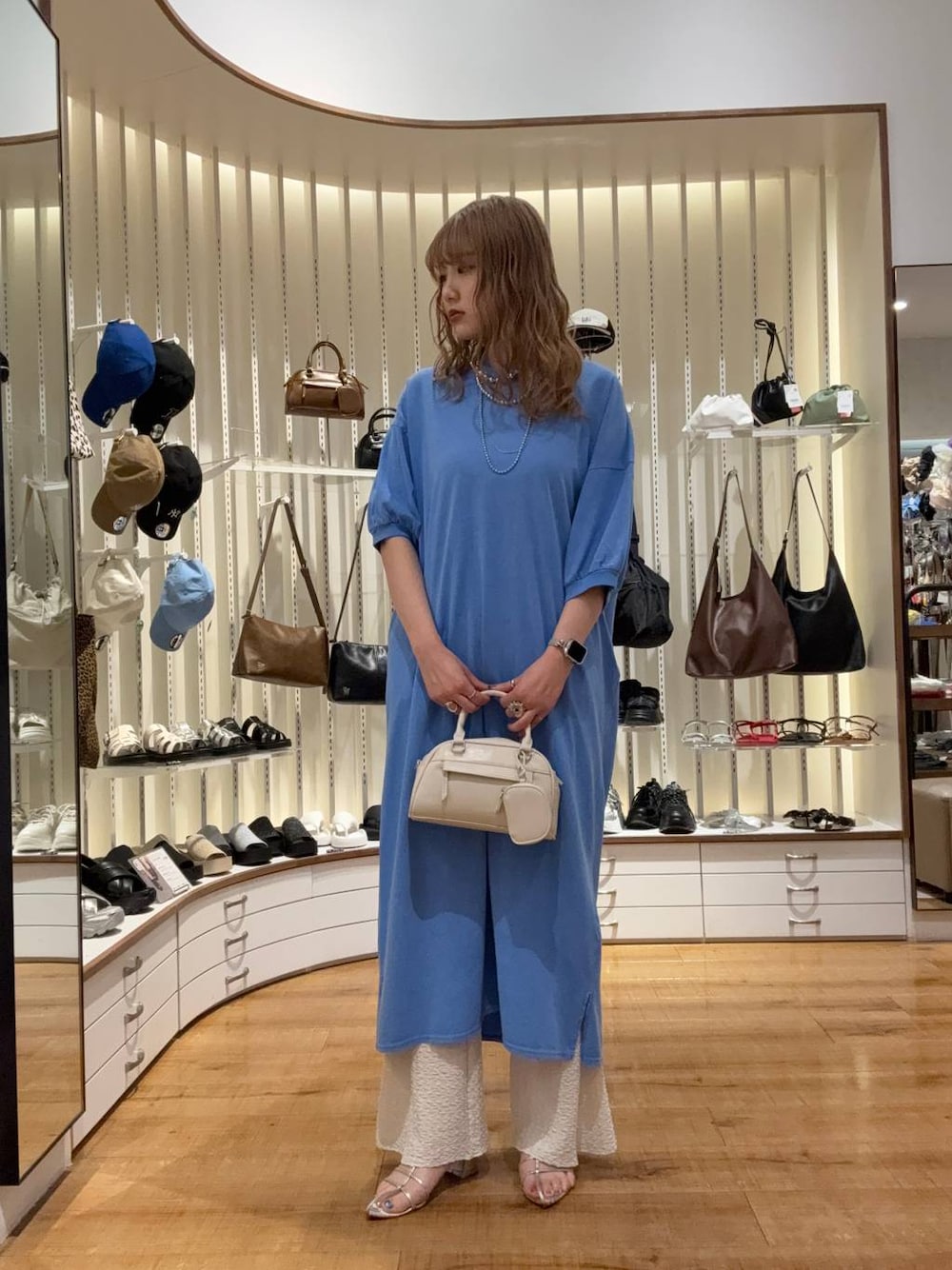 「骨格ストレート、高身長、カジュアル、カジュアルコーデ」｜「LOWRYS FARMのタレンネックレス 452341（ネックレス、シルバー系）」を使った、soyosukeさん（レディース・170cm）の夏コーディネートの1枚目の写真