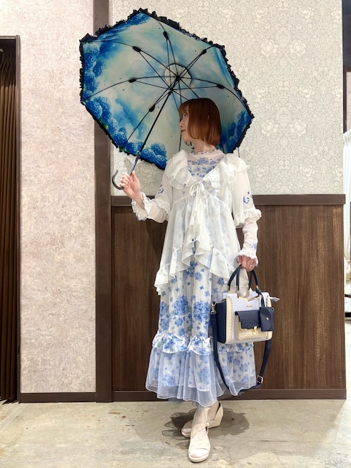 紫陽花刺繍フリルガウン