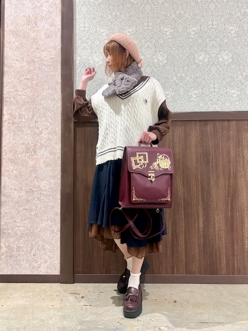 読書の秋刺繍襟ブラウス