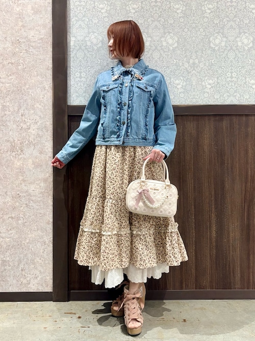 ローズ刺繍フリルデニムジャケット（その他アウター）｜axes femme