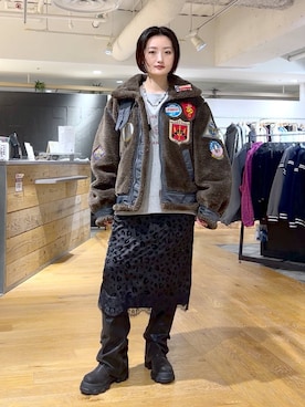 「AVIREX（アヴィレックス）のアイテム」を使った、airiさん（レディース・162cm）の秋コーディネート