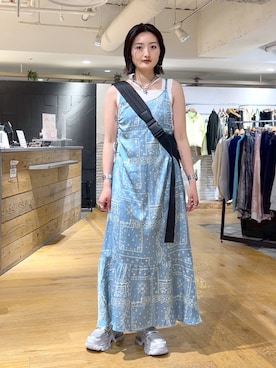 「JEANASIS（ジーナシス）のナイロンWポケットボディBAG/128576（ショルダーバッグ、ブラック系）」を使った、airiさん（レディース）の春コーディネート