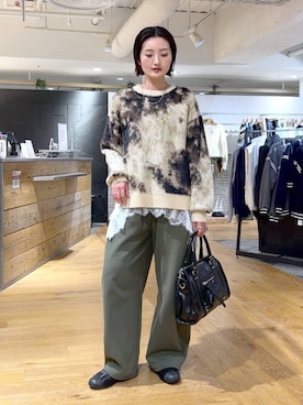 「アイテム（ボストンバッグ）」を使った、airiさん（レディース・162cm・20代）の秋コーディネート