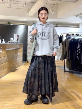 「アイテム（トートバッグ）」を使った、airiさん（レディース・162cm・20代）の秋コーディネート