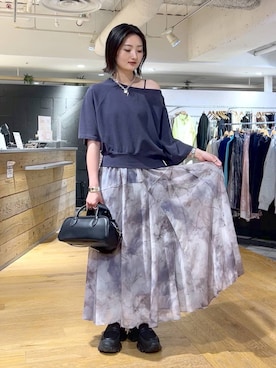 「JEANASIS（ジーナシス）の【選べる着丈・WEB一部店舗限定】ニュアンスプリントフレアスカート（スカート、グレー系）」を使った、airiさん（レディース）の春コーディネート