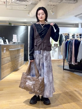 「JEANASIS（ジーナシス）の【選べる着丈・WEB一部店舗限定】ニュアンスプリントフレアスカート（スカート、グレー系）」を使った、airiさん（レディース）の春コーディネート