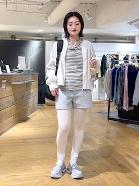 「JEANASIS（ジーナシス）のセミシアーリブヘンリー LS/326122（Tシャツ/カットソー、グレー系）」を使った、airiさん（レディース）の春コーディネート