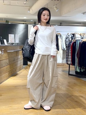 「JEANASIS（ジーナシス）のアシメギャザーボートネックLS/594167（Tシャツ/カットソー、ホワイト系）」を使った、airiさん（レディース）の春コーディネート