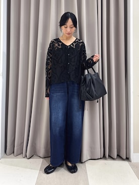 「ITEMS URBANRESEARCH（アイテムズ アーバンリサーチ）のカットワークレースブラウス（シャツ/ブラウス、ブラック系）」を使った、aiさん（レディース・159cm）の秋コーディネート