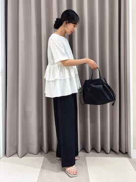「ITEMS URBANRESEARCH（アイテムズ アーバンリサーチ）のサッカーフリルブラウス（シャツ/ブラウス、ホワイト系）」を使った、aiさん（レディース・159cm）の夏コーディネート
