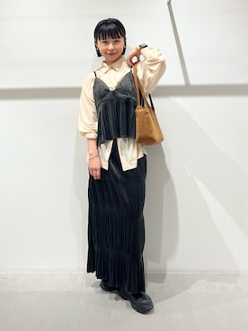 「アイテム（ボストンバッグ）」を使った、asanoさん（レディース・157cm）の秋コーディネート