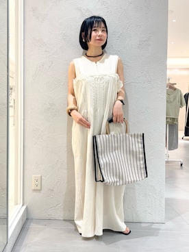 「KBF（ケイビーエフ）のレースオンピンタックサロペット（つなぎ/オールインワン、ホワイト系）」を使った、asanoさん（レディース・157cm）の夏コーディネート