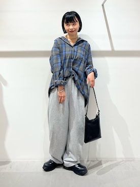 「アイテム（スウェットパンツ）」を使った、asanoさん（レディース・157cm）の秋コーディネート