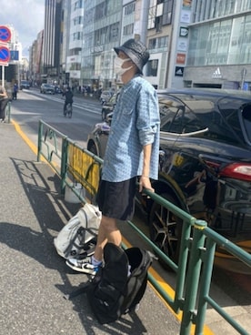 「AIR JORDAN（エアジョーダン）のアイテム（スニーカー、ブルー系）」を使った、かわアツ(脱もやし)さん（メンズ・182cm）の秋コーディネート