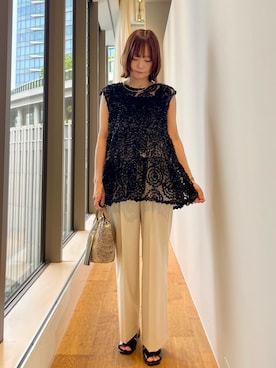 「URBAN RESEARCH ROSSO（アーバンリサーチロッソ）のTorrazzo Donna　FLOWER LACE A-LINE TOP（シャツ/ブラウス、ブラック系）」を使った、miiihoさん（レディース・152cm）の春コーディネート