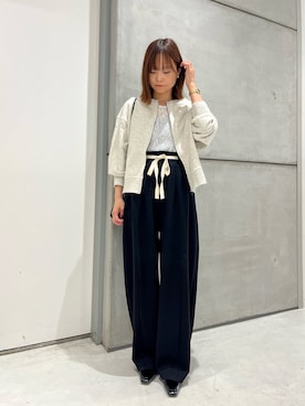 「URBAN RESEARCH DOORS（アーバンリサーチドアーズ）の『WEB/一部店舗限定カラー』コットンスウェットジップカーディガン｜スウェットカーデ/大人カジュアル/羽織/春服（カーディガン/ボレロ、ホワイト系）」を使った、miiihoさん（レディース・152cm）の春コーディネート