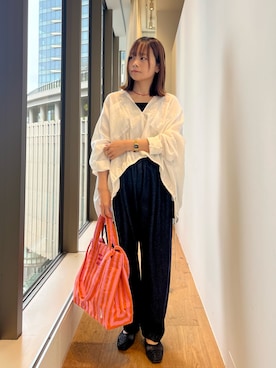 「URBAN RESEARCH（アーバンリサーチ）のラミーレーヨンギャザーヘムシャツ（シャツ/ブラウス、ホワイト系）」を使った、miiihoさん（レディース・152cm）の春コーディネート