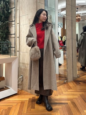 「レッド」｜「アイテム（ステンカラーコート）」を使った、takaokaさん（レディース・158cm）の冬コーディネート