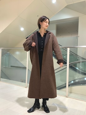 「リバーシブル」｜「アイテム（チェスターコート）」を使った、なんぼ みなみさん（レディース・165cm）の冬コーディネート