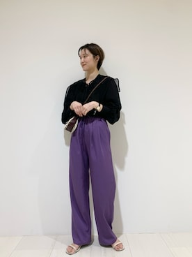「パープル×黒」｜「アイテム（シャツ/ブラウス）」を使った、なんぼ みなみさん（レディース・165cm）の夏コーディネート