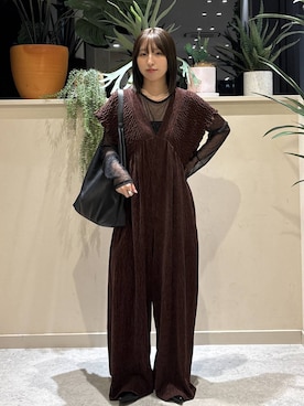 「きれいめ」｜「アイテム（サロペット/オーバーオール）」を使った、　友合亜さん（レディース・156cm）の秋コーディネート