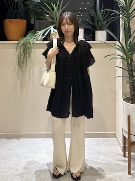 「LOWRYS FARM（ローリーズファーム）のカンドウフィットサムリングサンダル 638124（Sandals、ブラック系）」を使った、　友合亜さん（レディース・156cm）の夏コーディネート