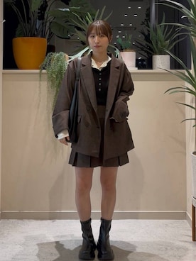 「アイテム（テーラードジャケット）」を使った、　友合亜さん（レディース・156cm・20代）の秋コーディネート