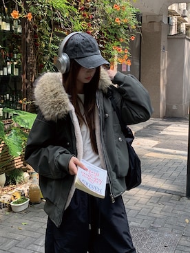 「アイテム（ミリタリージャケット）」を使った、additionstoreさん（レディース・163cm）の秋コーディネート