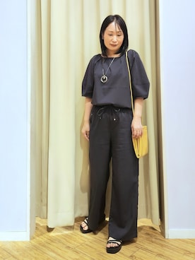 「SHOO・LA・RUE（シューラルー）の【S-LL/洗濯機可/セットアップ可】軽凛(かろりん) ひんやりタックブラウス（シャツ/ブラウス、グレー系）」を使った、world.kumaさんの夏コーディネート