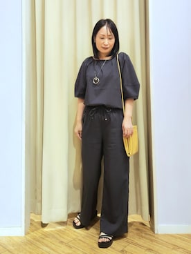 「SHOO・LA・RUE（シューラルー）の2層ミニショルダーバッグ（ショルダーバッグ、イエロー系）」を使った、world.kumaさんの夏コーディネート