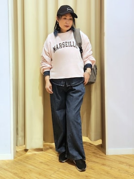 「SHOO・LA・RUE（シューラルー）の【片手で履ける】洗えるニットスニーカー（スニーカー、ブラック系）」を使った、world.kumaさん（レディース・154cm）の春コーディネート