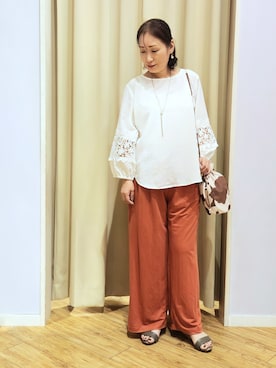 「SHOO・LA・RUE（シューラルー）の片手ではけるサンダル　シューダル26SS（サンダル、ブラウン系）」を使った、world.kumaさん（レディース・154cm）の夏コーディネート