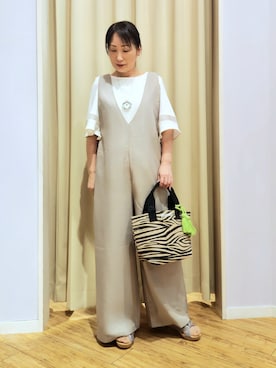 「アイテム（サロペット/オーバーオール、ベージュ系）」を使った、world.kumaさん（レディース・154cm）の春コーディネート