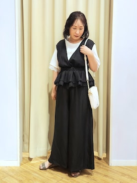 「SHOO・LA・RUE（シューラルー）の片手ではけるサンダル　シューダル26SS（サンダル、ブラウン系）」を使った、world.kumaさん（レディース・154cm）の夏コーディネート