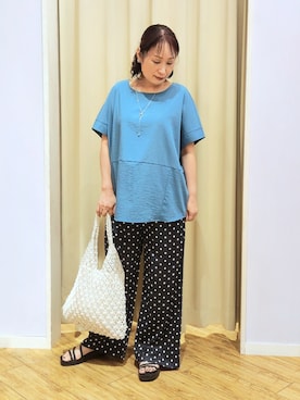 「SHOO・LA・RUE（シューラルー）の【洗濯機可/セットアップ可】軽凛(かろりん) シンプル上品 ひんやり切替コクーントップス（Tシャツ/カットソー、ブルー系）」を使った、world.kumaさん（レディース・154cm）の夏コーディネート