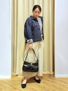 「SHOO・LA・RUE（シューラルー）のベルトデザインショルダーバッグ（ショルダーバッグ、ブラック系）」を使った、world.kumaさん（レディース・154cm）の春コーディネート