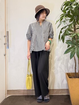 「アイテム（サンダル、パープル系）」を使った、misakiさん（レディース・157cm）の春コーディネート