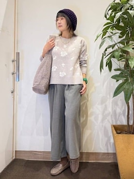 「アイテム（ハンチング/ベレー帽、パープル系）」を使った、misakiさん（レディース・157cm）の秋コーディネート