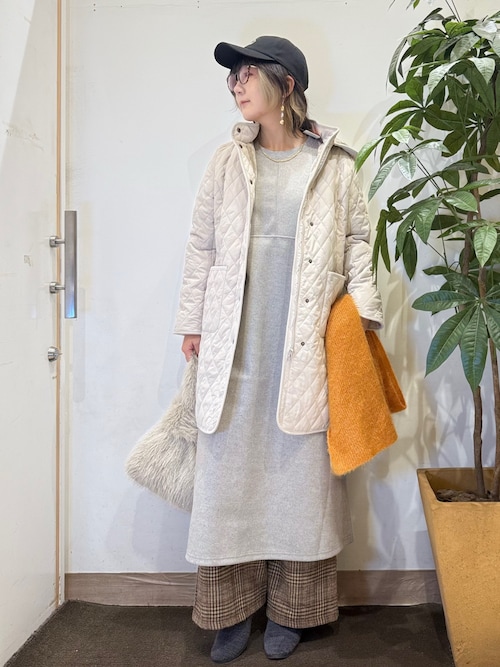 セール】【撥水/フード取り外し可】自然にくびれる あったかダイヤ柄