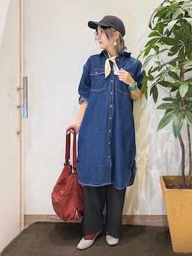 「アイテム（バンダナ/スカーフ）」を使った、misakiさん（レディース・157cm）の秋コーディネート