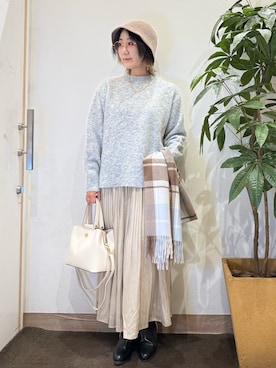 「アイテム（ストール/ショール）」を使った、misakiさん（レディース・157cm）の秋コーディネート