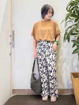 「SHOO・LA・RUE（シューラルー）の【ひんやり/UV】お袖レースが上品 ゆったりとろみトップス（Tシャツ/カットソー、ブラウン系）」を使った、misakiさん（レディース・157cm）の夏コーディネート